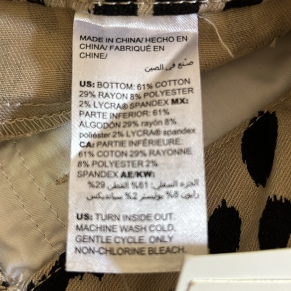 Chico’s So Slimming Ankle Cheetah  Jeans - Picture 8 of 10